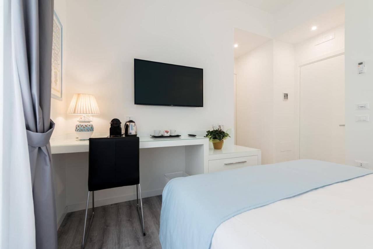 Napoliving Gasthuis 2*
